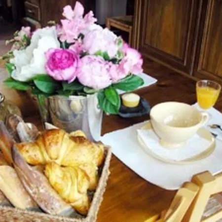 Le Clos Saint Jean לינה וארוחת בוקר