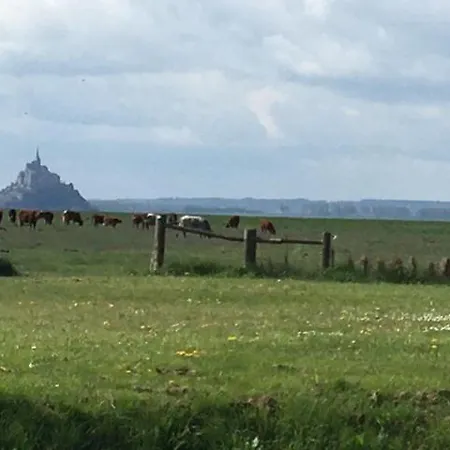 Le Clos Saint Jean Bed & Breakfast