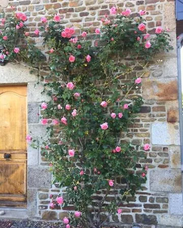 לינה וארוחת בוקר Le Clos Saint Jean