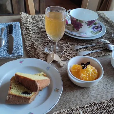 לינה וארוחת בוקר Le Clos Saint Jean