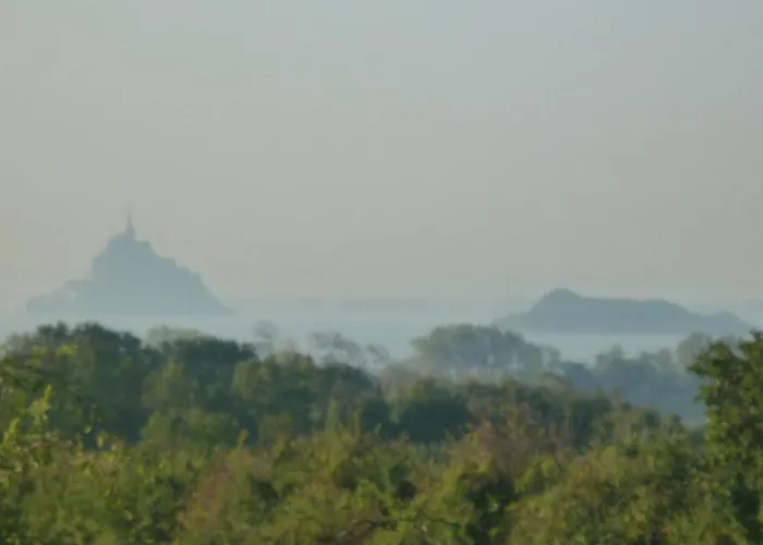 Le Clos Saint Jean Couette-café 3*