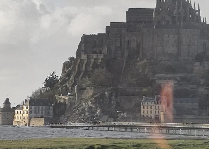 Le Clos Saint Jean Couette-café 3*